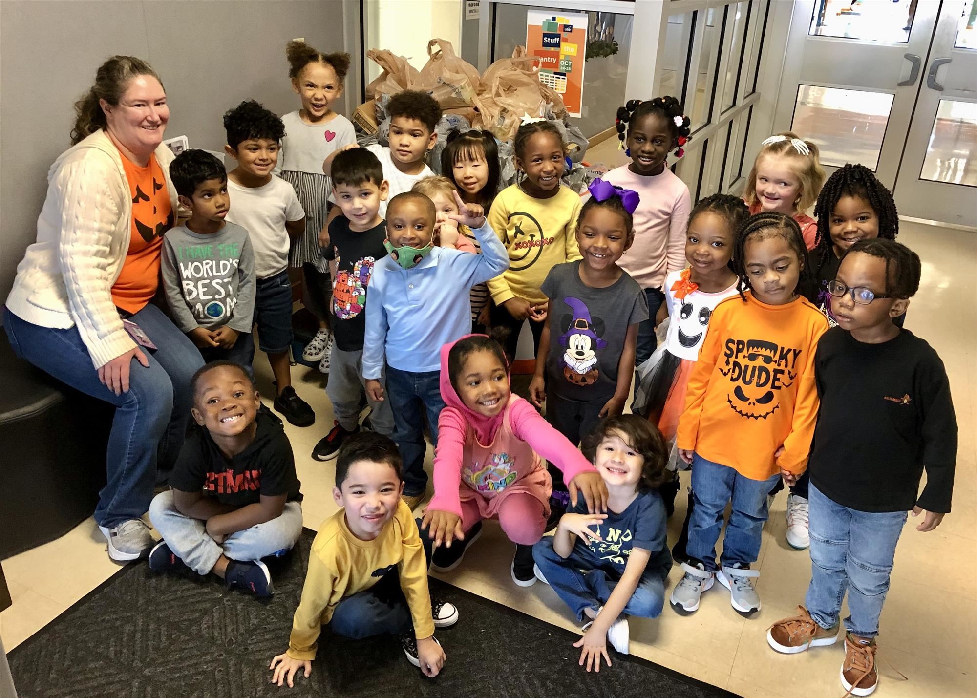 Students at Rockbrook Elementary collect food for LISD's Stuff the Pantry Drive! 2022